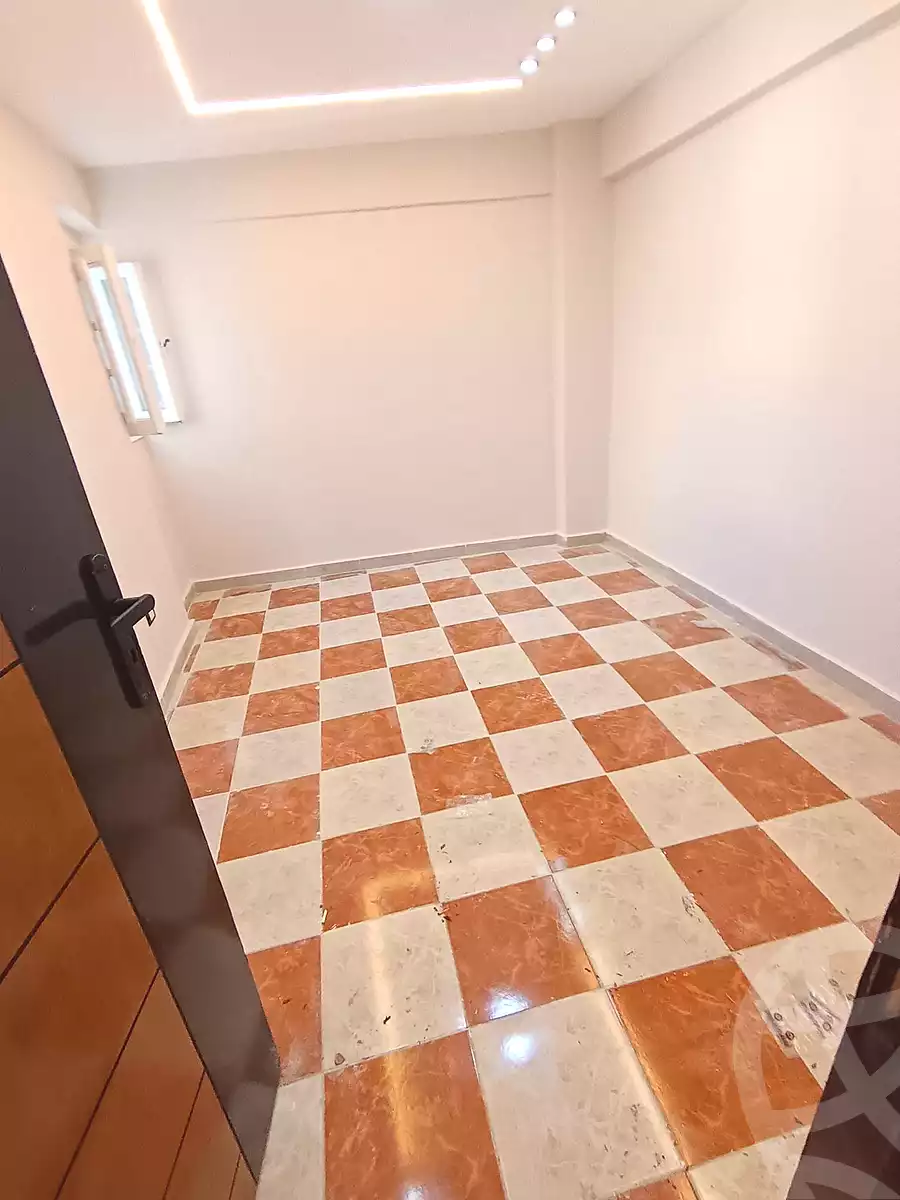 https://aqarmap.com.eg/en/listing/7354114-for-sale-alexandria-lsywf-el-falki