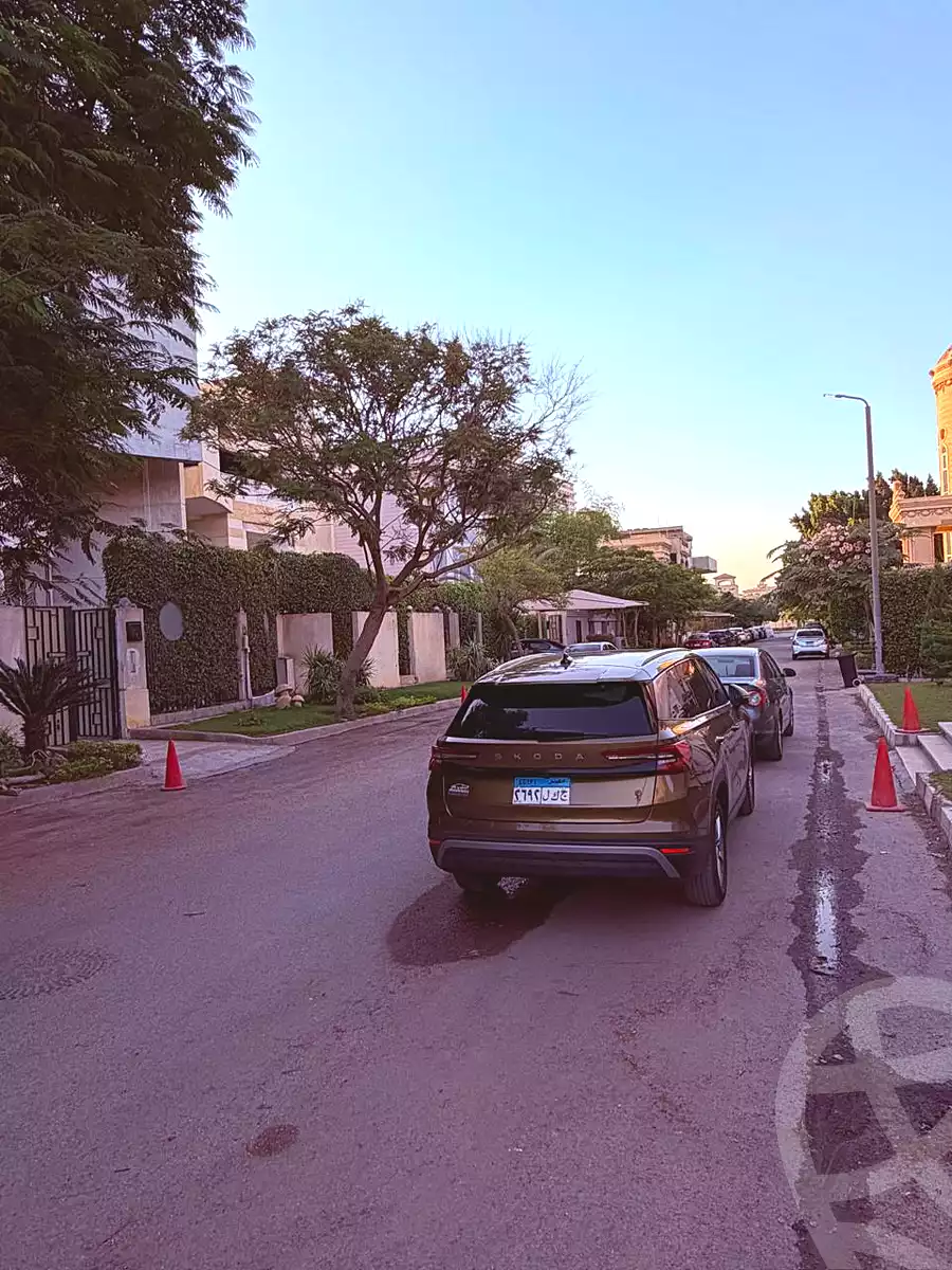 https://aqarmap.com.eg/en/listing/7340904-for-sale-cairo-al-oubour-compounds-golf-city