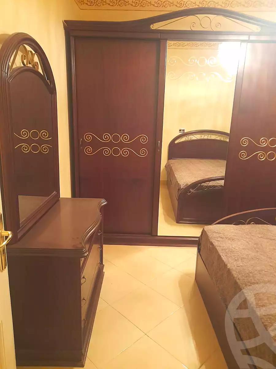 https://aqarmap.com.eg/ar/listing/7354838-for-rent-cairo-6th-of-october-el-hay-el-motamyz-el-motamayez-neighborhood-abdallah-al-nadim-al-zohour-st