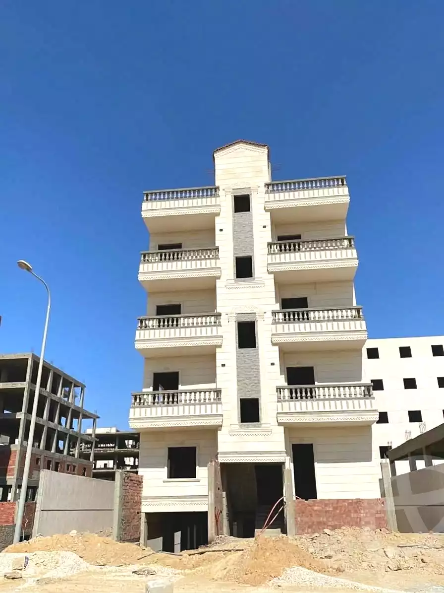https://aqarmap.com.eg/en/listing/7354933-for-sale-cairo-6th-of-october-hadaeq-october-golden-square