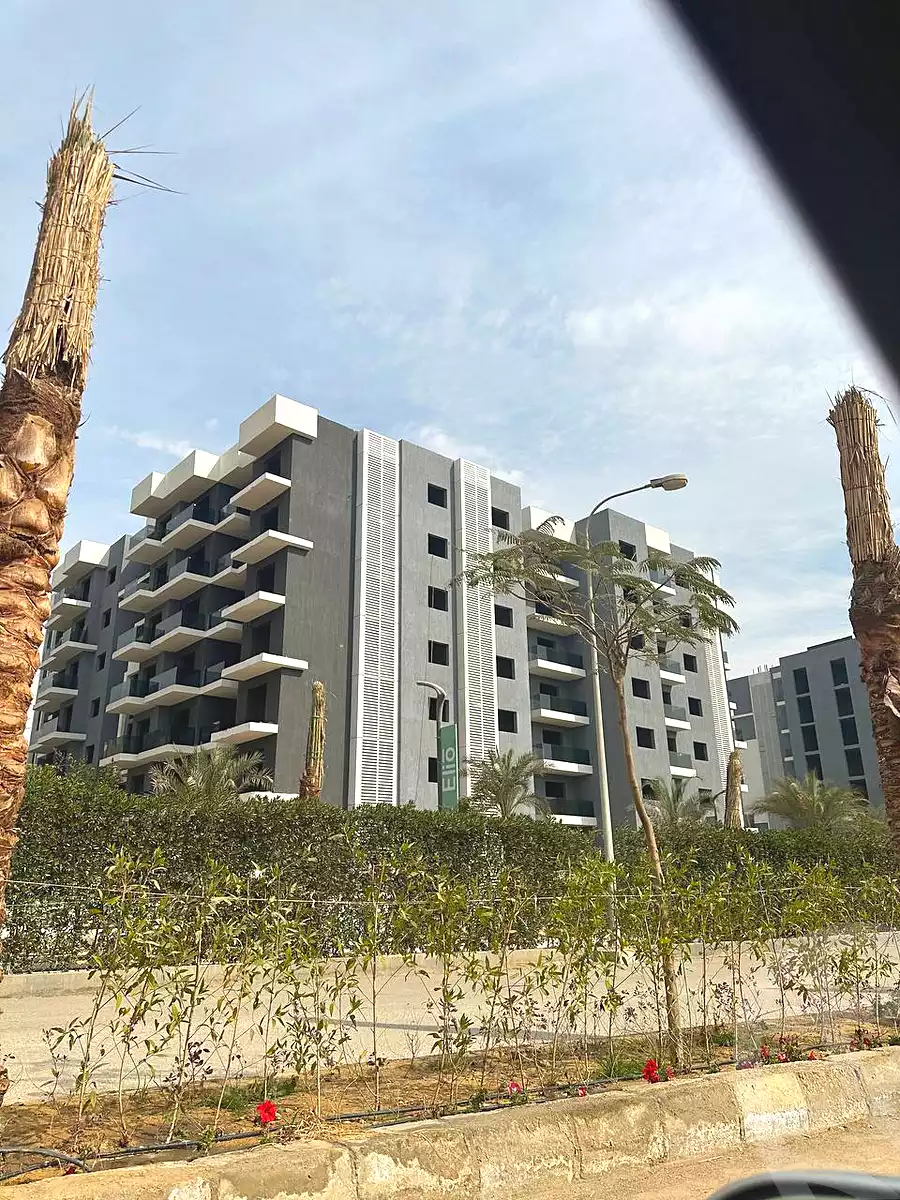 https://aqarmap.com.eg/ar/listing/7355010-for-sale-cairo-6th-of-october-hadaeq-october-golden-square