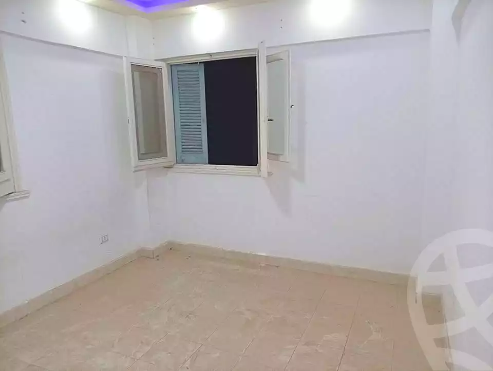 https://aqarmap.com.eg/en/listing/7355104-for-rent-alexandria-al-agamy-el-kilo-21
