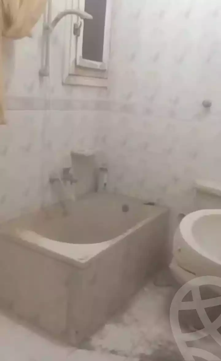 https://aqarmap.com.eg/en/listing/7355233-for-sale-alexandria-al-agamy-el-hanouvel-radwan-st
