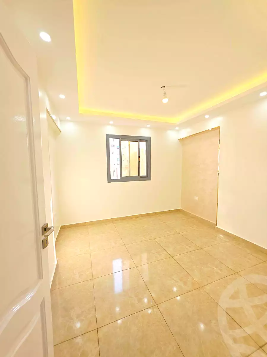 https://aqarmap.com.eg/ar/listing/7355783-for-sale-alexandria-el-asafra-l-sfr-bhry