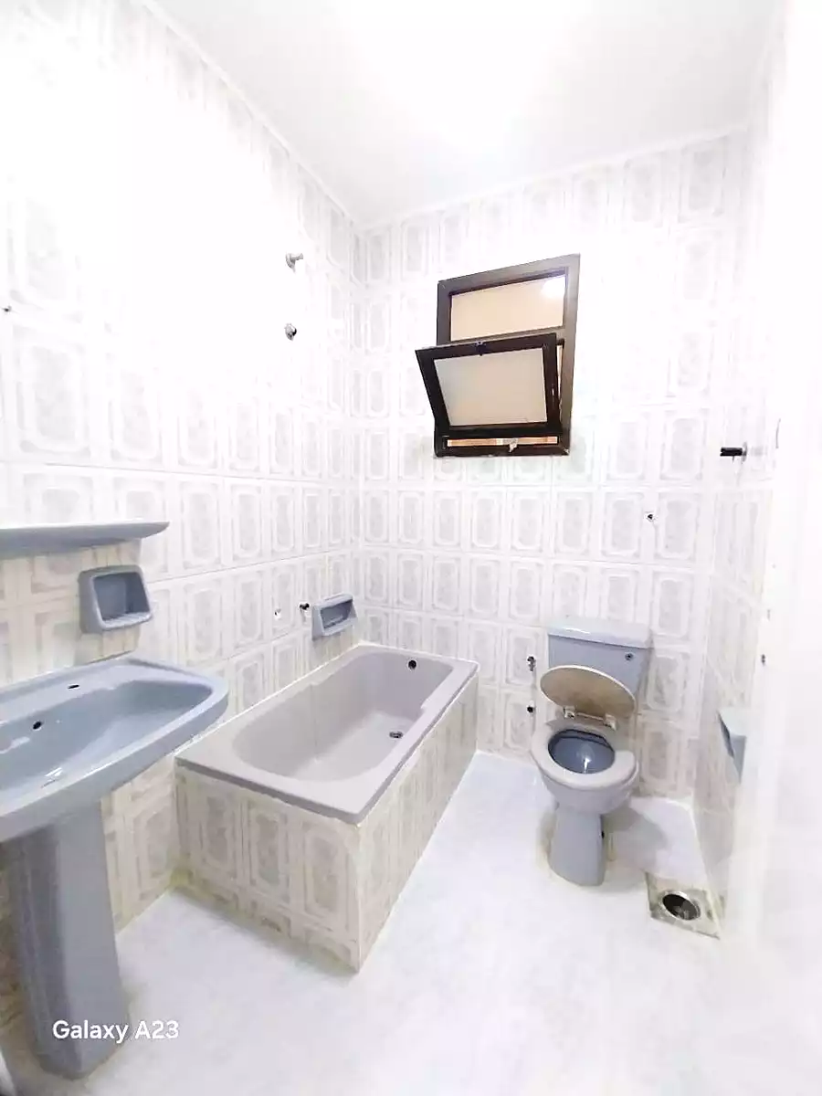 https://aqarmap.com.eg/ar/listing/7356087-for-sale-alexandria-al-agamy-shataa-el-nakheel