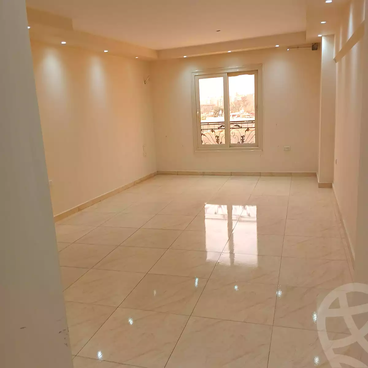 https://aqarmap.com.eg/ar/listing/7356126-for-rent-cairo-el-maadi-zahraa-el-maadi-shr-krfwr-lryysy