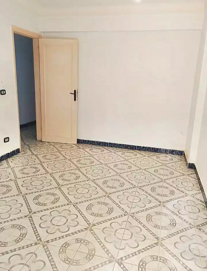 https://aqarmap.com.eg/ar/listing/7356266-for-rent-alexandria-miami-iskandar-ibrahim-st