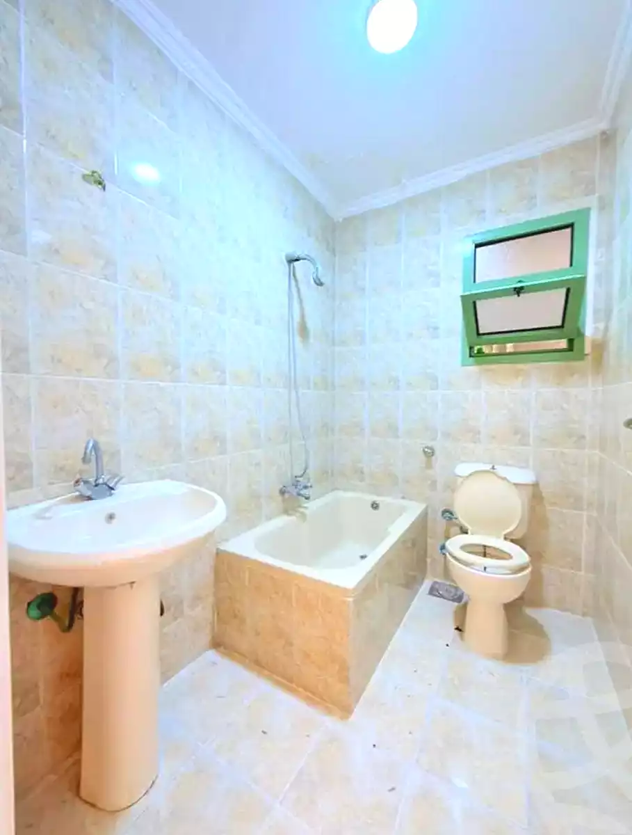https://aqarmap.com.eg/ar/listing/7356312-for-sale-alexandria-al-agamy-shataa-el-nakheel