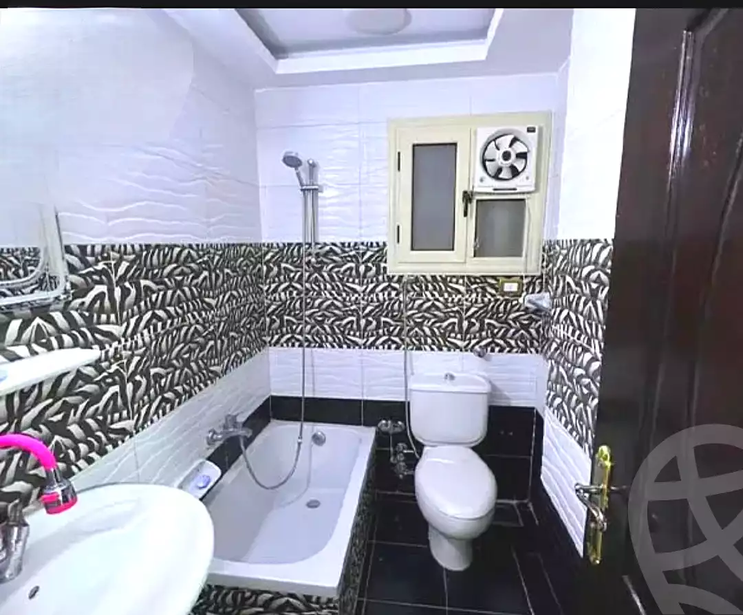 https://aqarmap.com.eg/en/listing/7356596-for-sale-alexandria-el-asafra-l-sfr-bhry