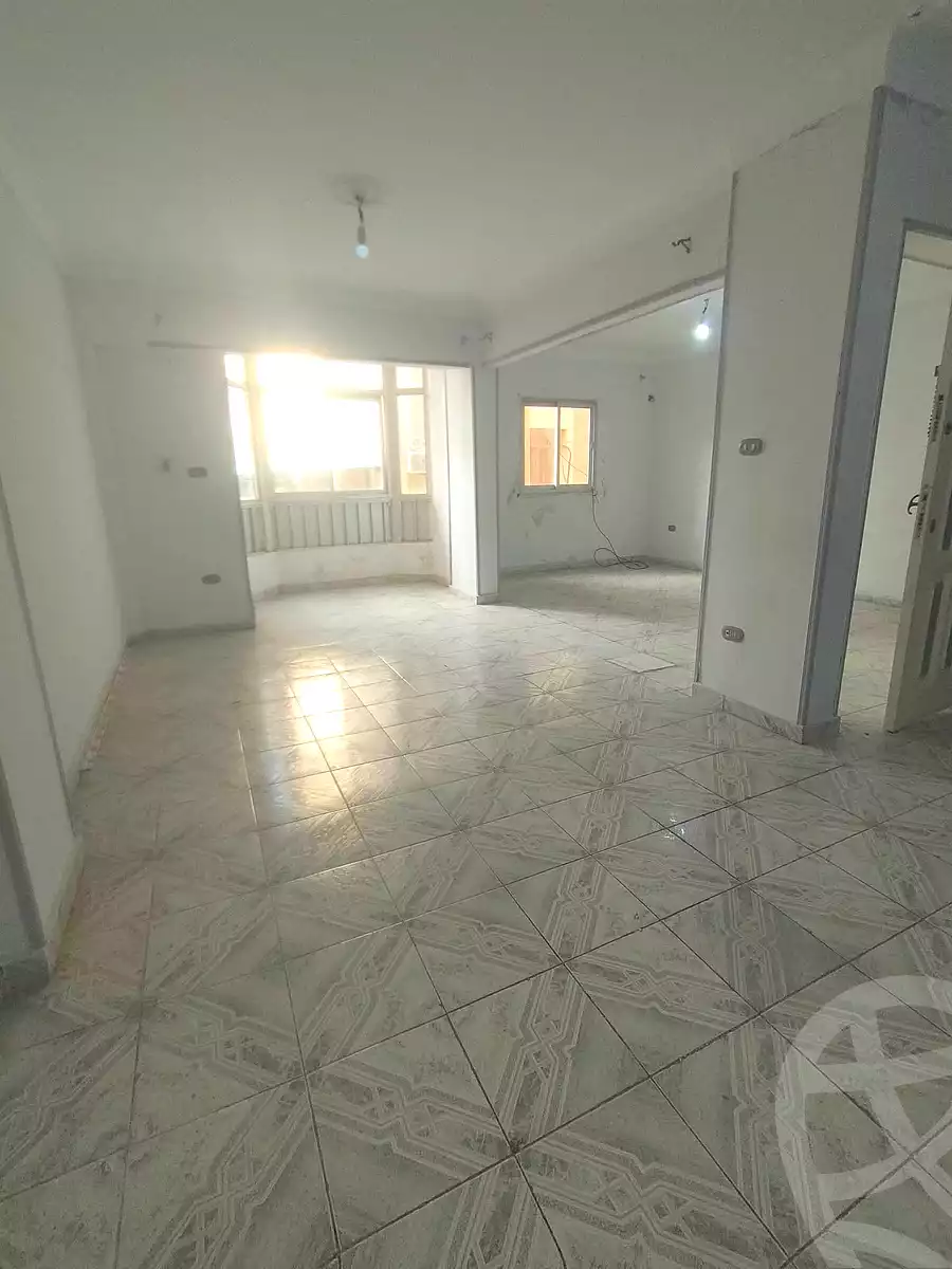 https://aqarmap.com.eg/en/listing/7356662-for-rent-alexandria-el-mandara-alex-el-mandara-bahri-sidi-kamal-st