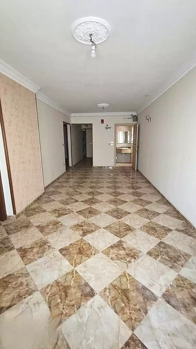 https://aqarmap.com.eg/ar/listing/7357130-for-sale-alexandria-lsywf-shamaa