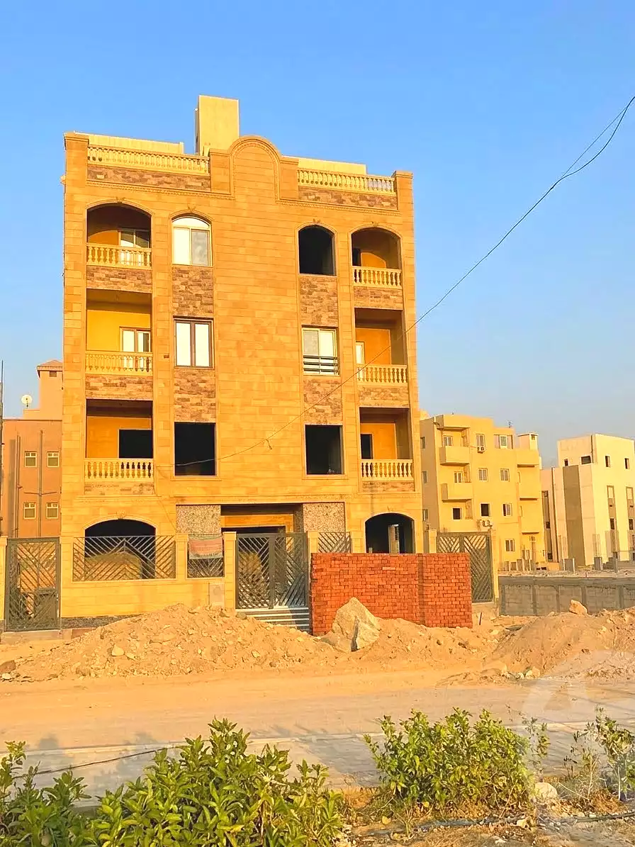 https://aqarmap.com.eg/en/listing/7358441-for-sale-cairo-6th-of-october-hadaeq-october-golden-square