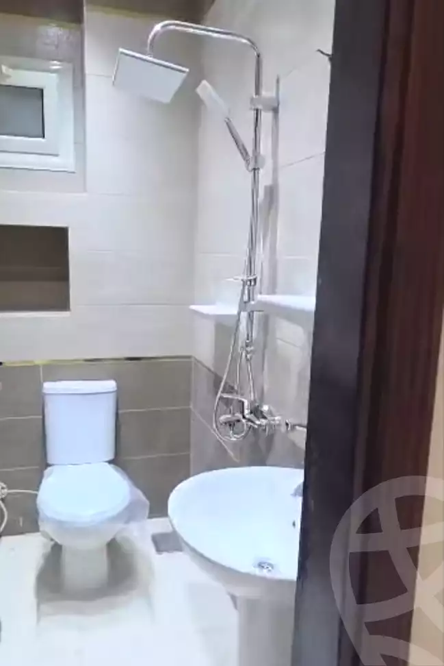 https://aqarmap.com.eg/en/listing/7358459-for-sale-cairo-ain-shams-ahmed-esmat-st