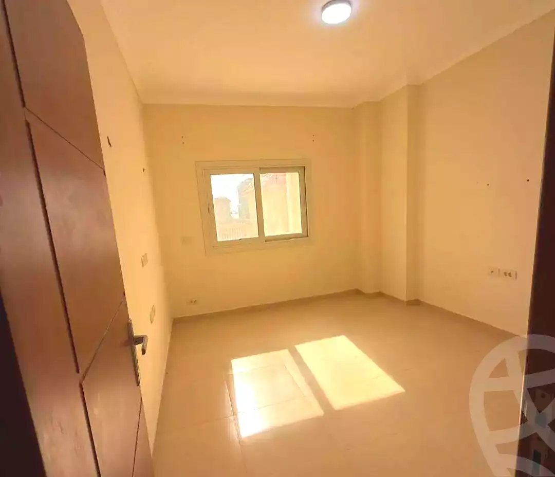 https://aqarmap.com.eg/ar/listing/7358595-for-rent-alexandria-moharram-bey