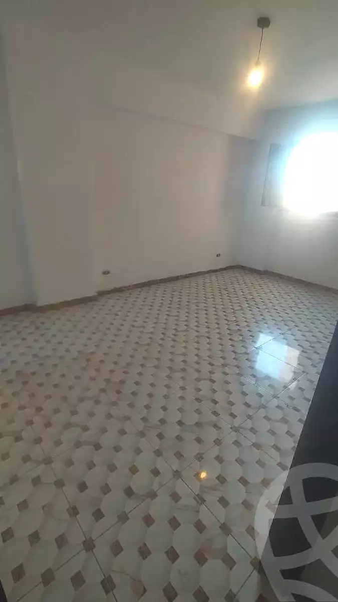 https://aqarmap.com.eg/en/listing/7358998-for-rent-alexandria-al-agamy-lbytsh-el-saleheen-mosque-st