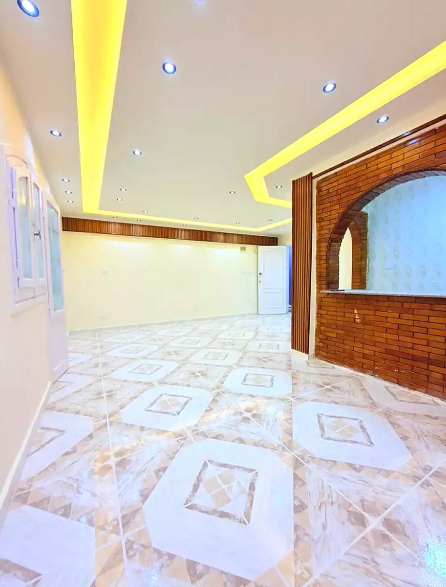 https://aqarmap.com.eg/ar/listing/7359189-for-sale-alexandria-al-agamy-shataa-el-nakheel