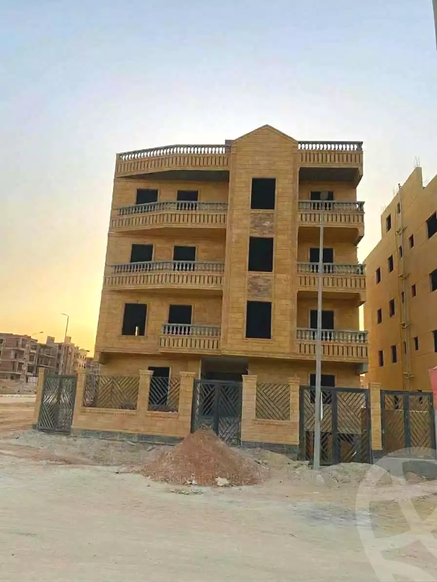 https://aqarmap.com.eg/en/listing/7360170-for-sale-cairo-6th-of-october-hadaeq-october-golden-square