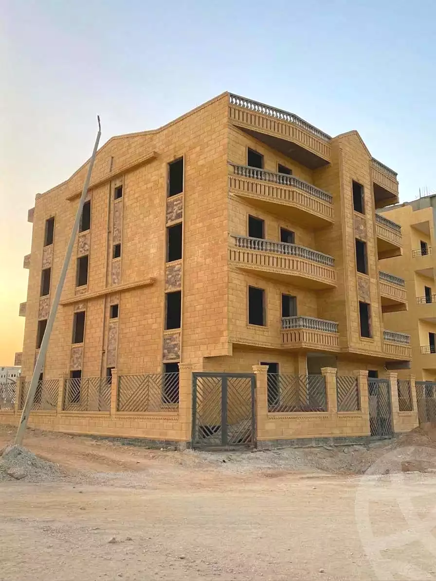 https://aqarmap.com.eg/en/listing/7360170-for-sale-cairo-6th-of-october-hadaeq-october-golden-square