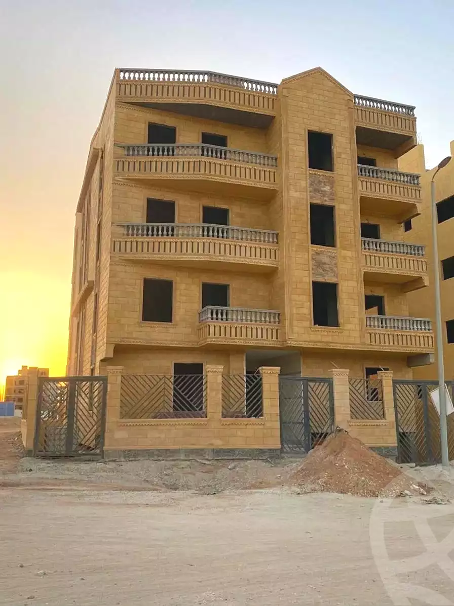 https://aqarmap.com.eg/ar/listing/7360277-for-sale-cairo-6th-of-october-hadaeq-october-golden-square