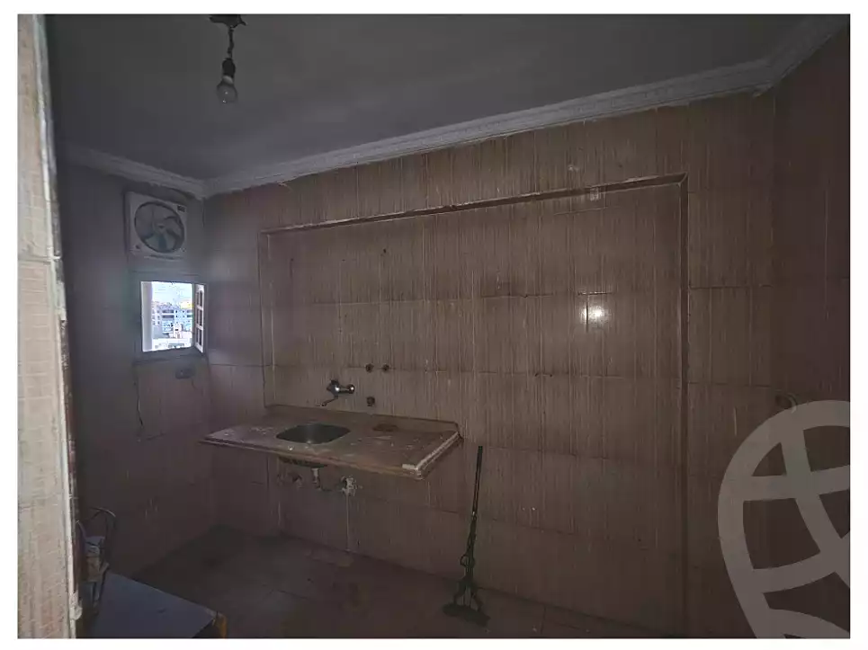 https://aqarmap.com.eg/ar/listing/7361099-for-sale-alexandria-sydy-bshr-sydy-bshr-bhry-gamal-abd-el-nasir-st