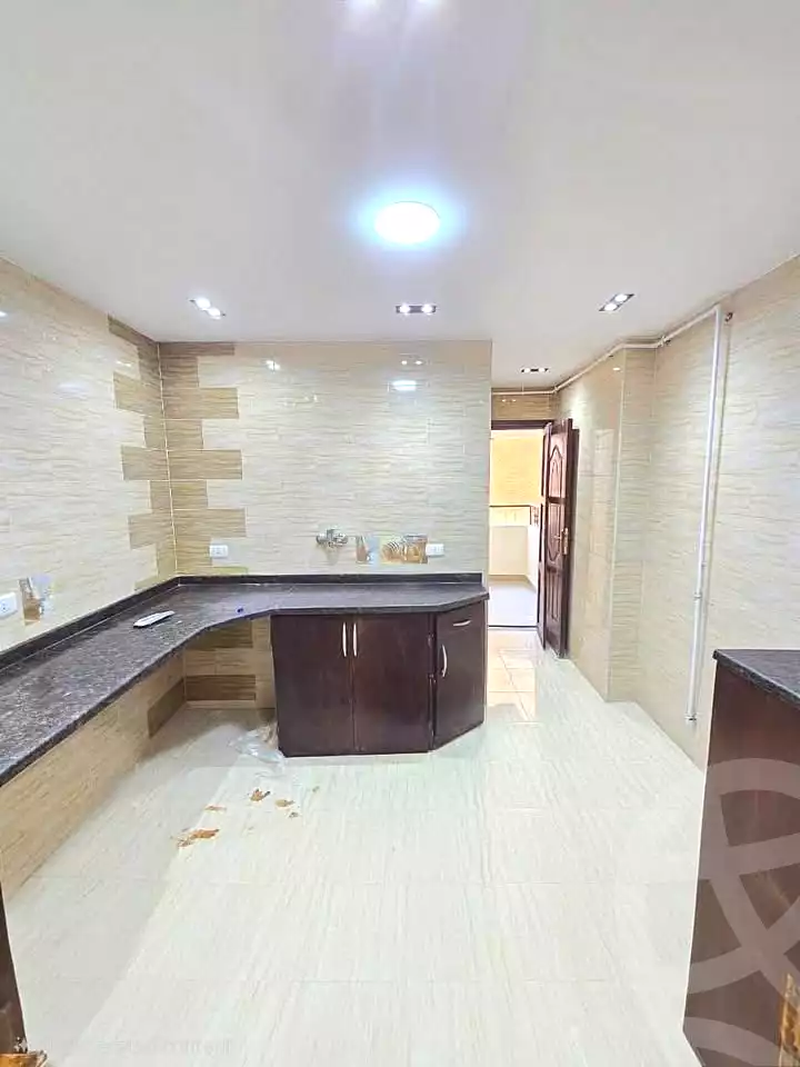 https://aqarmap.com.eg/ar/listing/7361251-for-sale-alexandria-el-asafra-shr-45