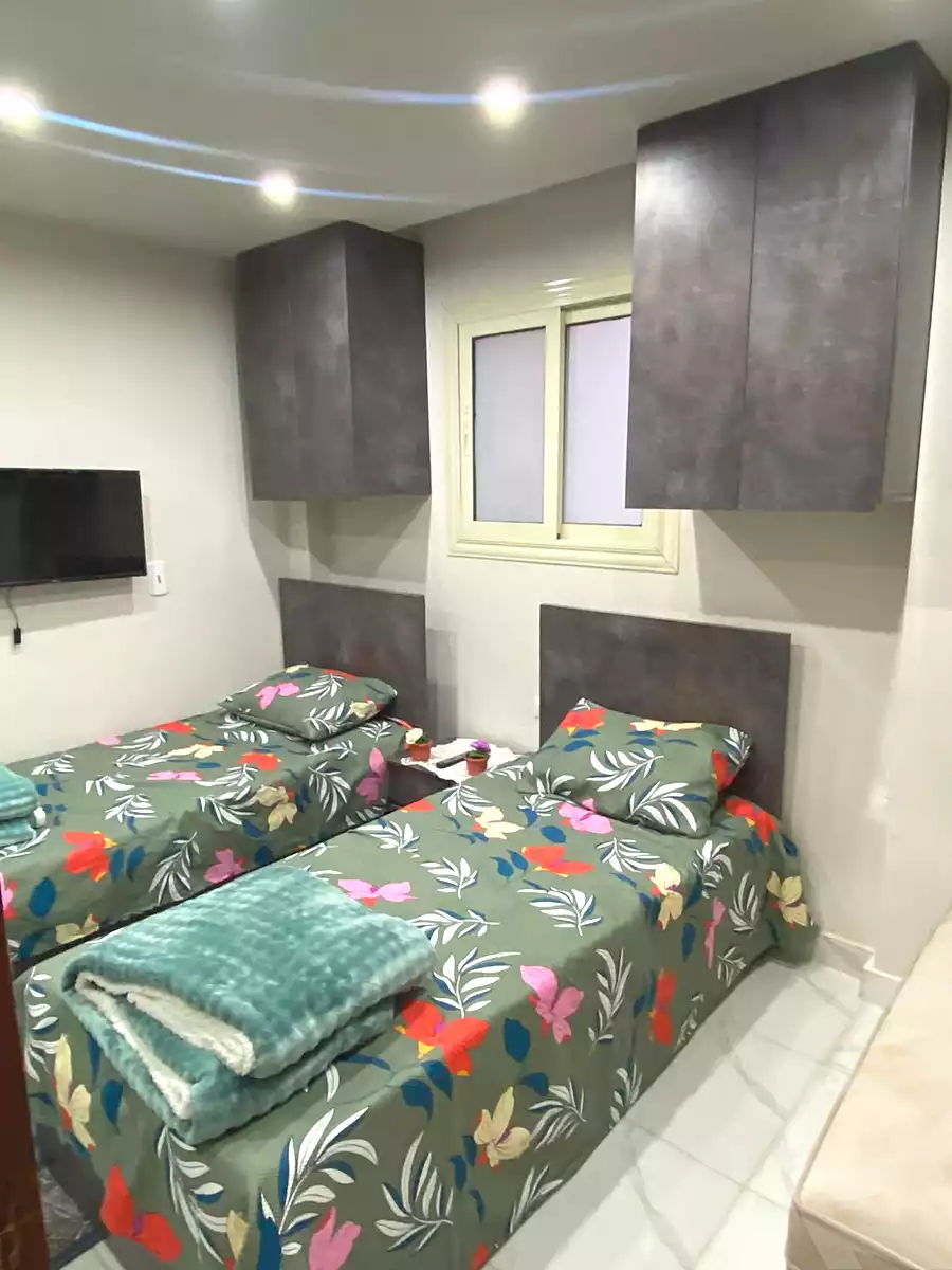 https://aqarmap.com.eg/en/listing/7361516-for-sale-cairo-6th-of-october-el-ahyaa-neighborhood-2nd-divided-from-al-kafrawei-st