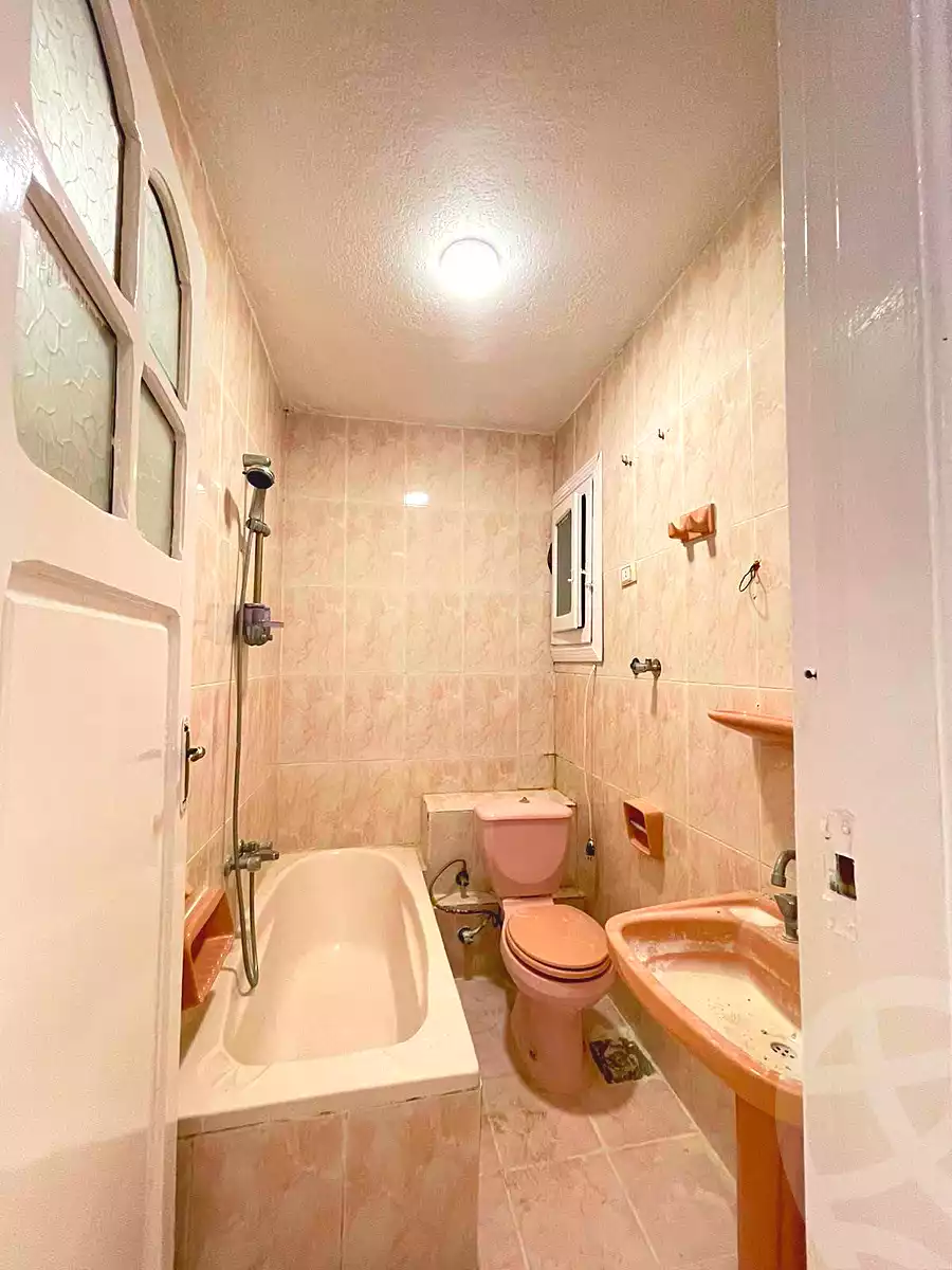 https://aqarmap.com.eg/ar/listing/7361894-for-sale-alexandria-al-agamy-shataa-el-nakheel