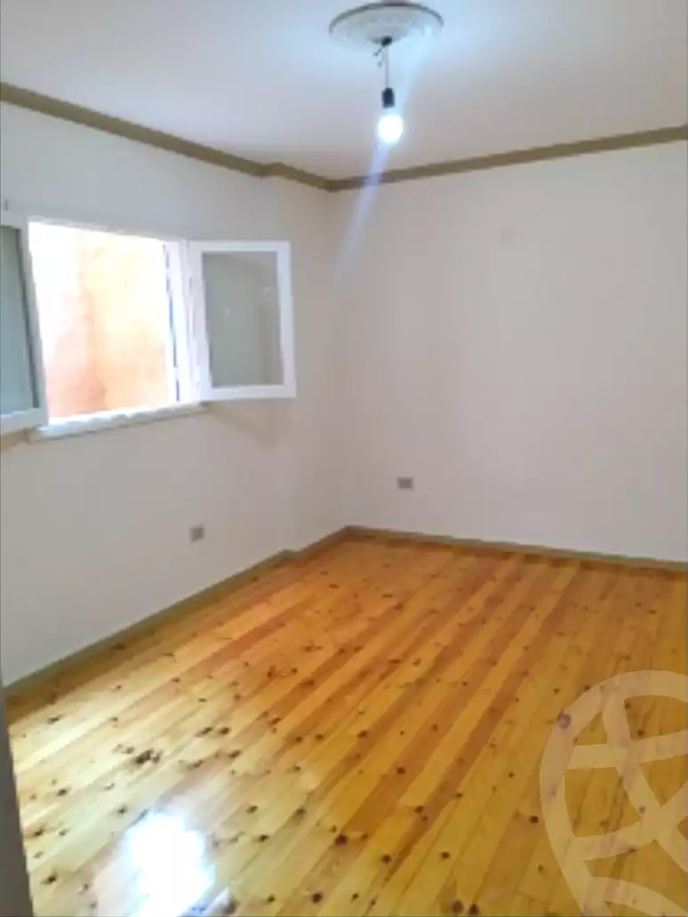 https://aqarmap.com.eg/ar/listing/7363026-for-rent-alexandria-ganaklis-el-fath-st