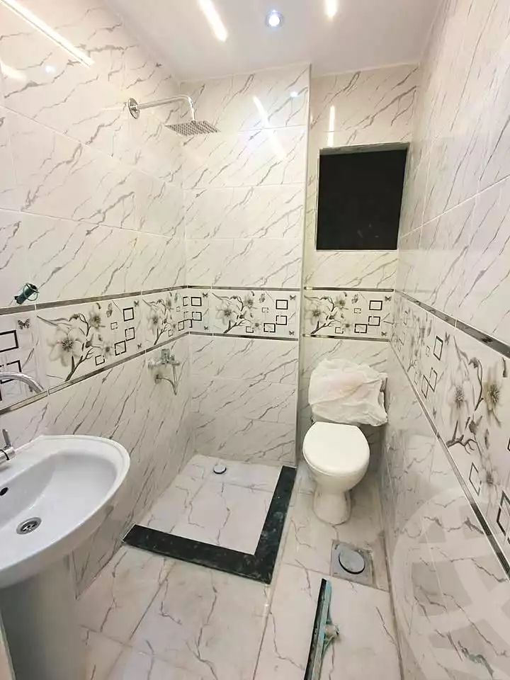 https://aqarmap.com.eg/ar/listing/7363653-for-sale-alexandria-al-agamy-lbytsh-qased-kareem-st