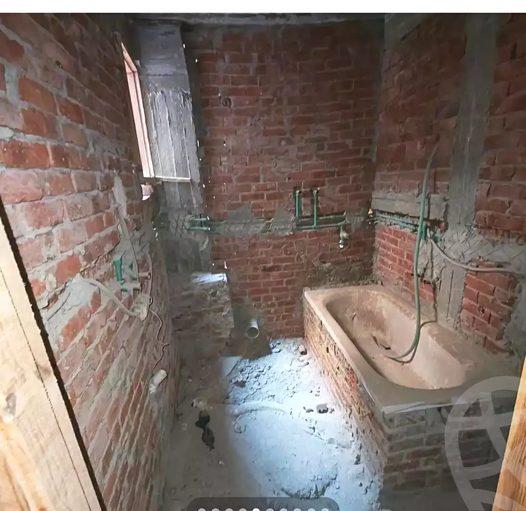 https://aqarmap.com.eg/en/listing/7365237-for-sale-alexandria-al-agamy-el-hanouvel-radwan-st