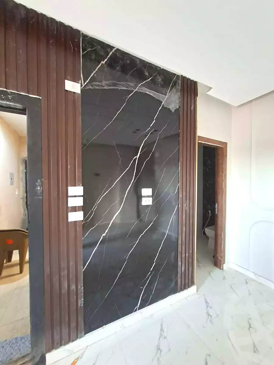 https://aqarmap.com.eg/ar/listing/7365508-for-sale-cairo-6th-of-october-el-ahyaa-neighborhood-2nd-divided-from-al-kafrawei-st