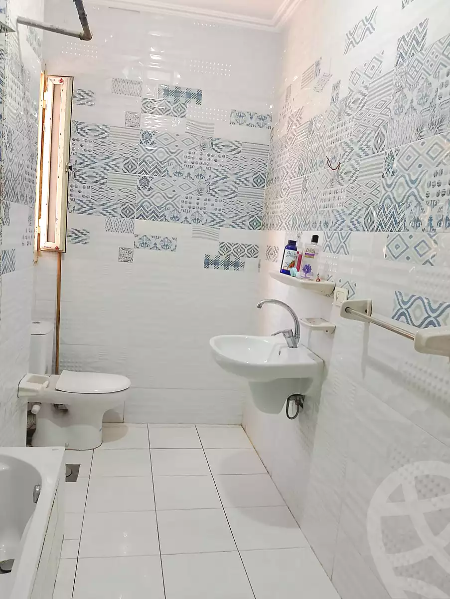 https://aqarmap.com.eg/en/listing/7366360-for-sale-gharbia-tanta-tanta-city-el-ashraf-st