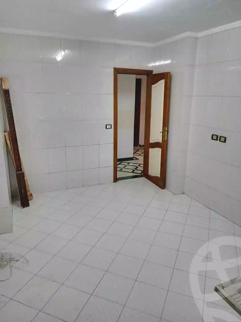 https://aqarmap.com.eg/ar/listing/7366375-for-sale-cairo-helwan-el-ezba-el-qebliah-ragheb-st