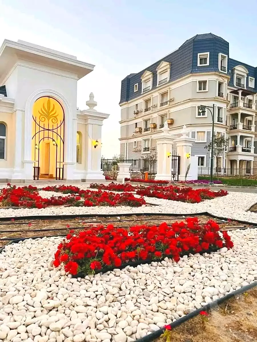 https://aqarmap.com.eg/en/listing/7367051-for-sale-cairo-new-cairo-compounds-mwntn-fyw-y-syty-creek-park-mountain-view-icity