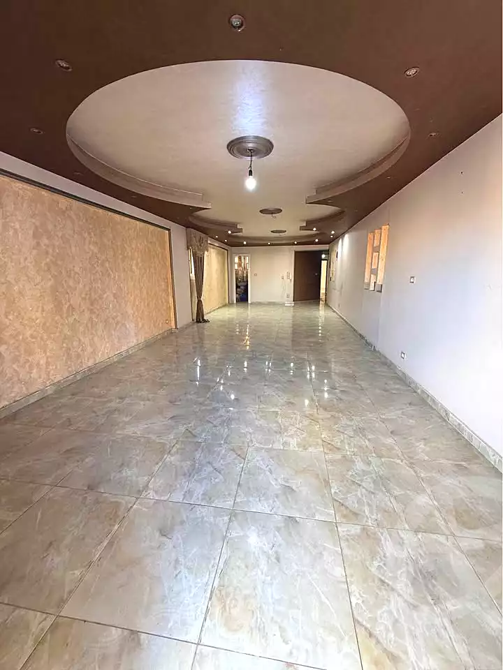 https://aqarmap.com.eg/ar/listing/7367706-for-sale-alexandria-sydy-bshr-sydy-bshr-bhry-mohamed-el-srafi-st.
