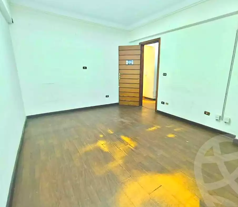 https://aqarmap.com.eg/en/listing/7364892-for-sale-alexandria-el-mandara-alex-el-mandara-bahri-nemat-allah-st
