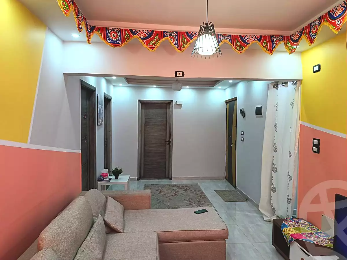 https://aqarmap.com.eg/ar/listing/7370011-for-sale-cairo-helwan-lmjwr-lrb-lmshrw-lmryky-street-104
