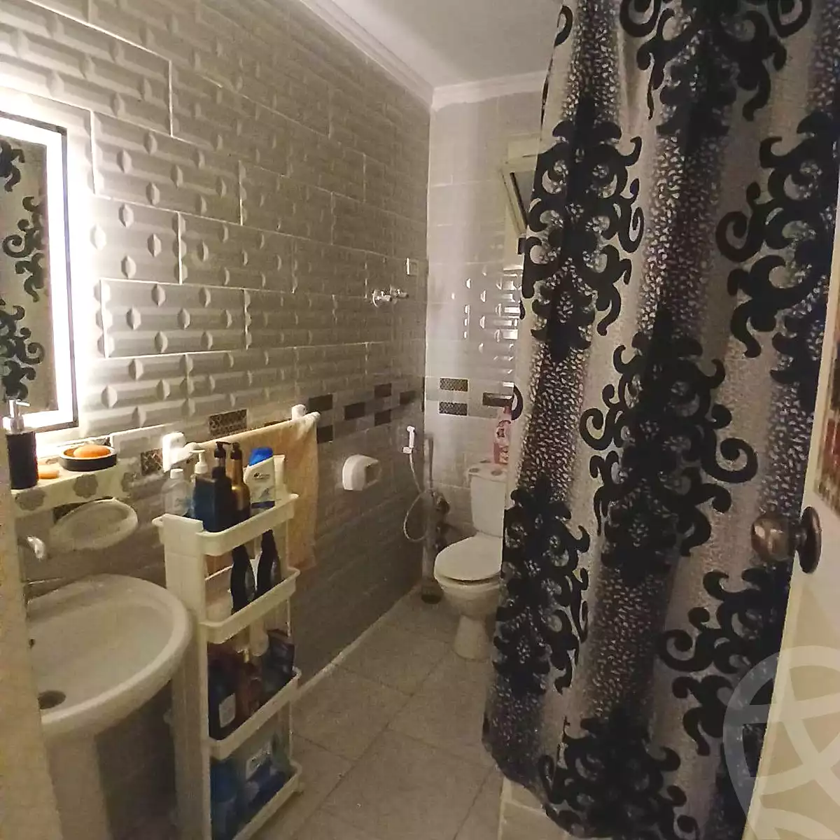 https://aqarmap.com.eg/ar/listing/7371342-for-sale-alexandria-al-agamy-lbytsh-el-hanafeya-st