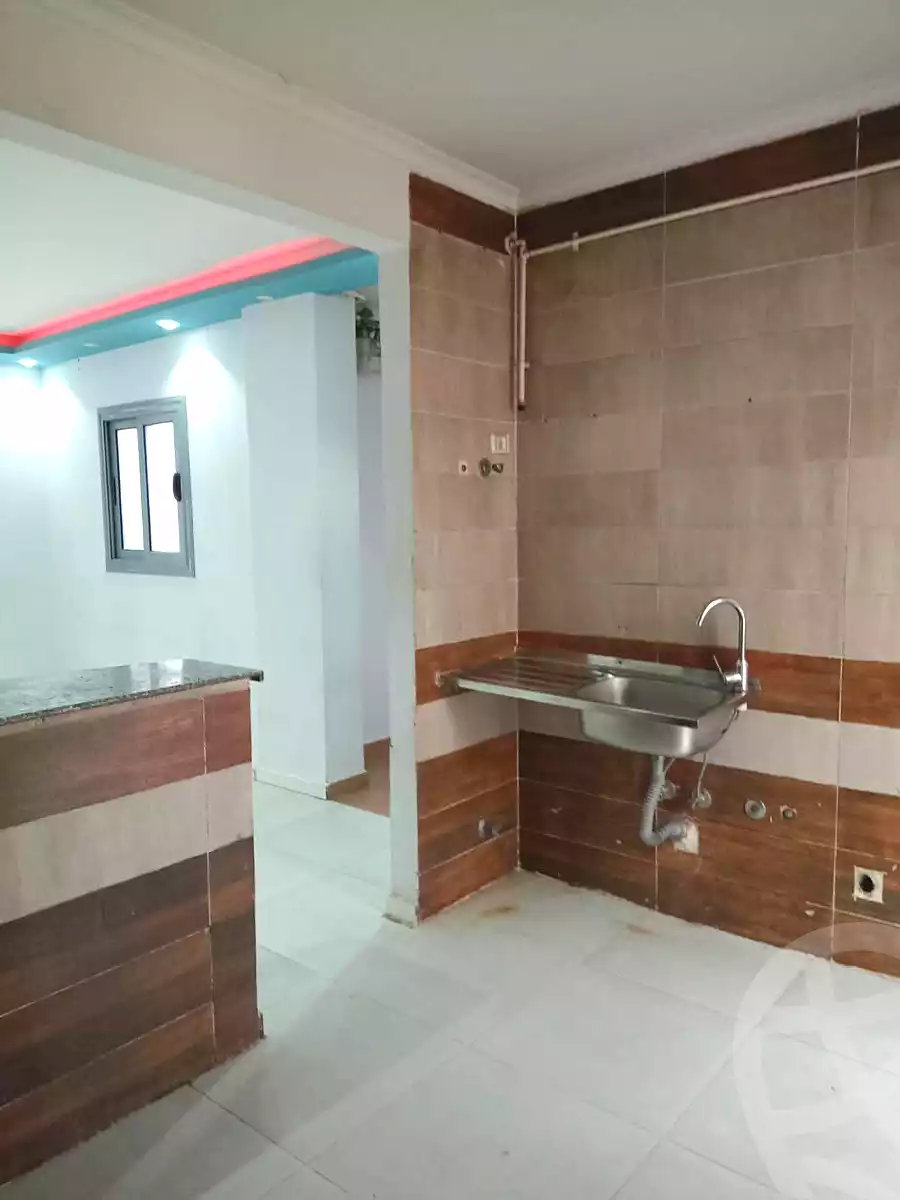 https://aqarmap.com.eg/ar/listing/7371349-for-rent-cairo-6th-of-october-el-ahyaa-neighborhood-4th-neighbourhood-1