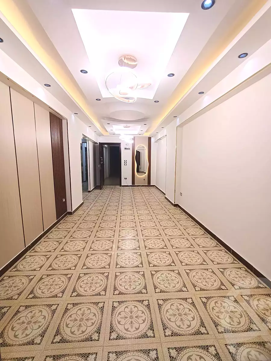 https://aqarmap.com.eg/ar/listing/7371363-for-sale-alexandria-al-agamy-bw-ywsf