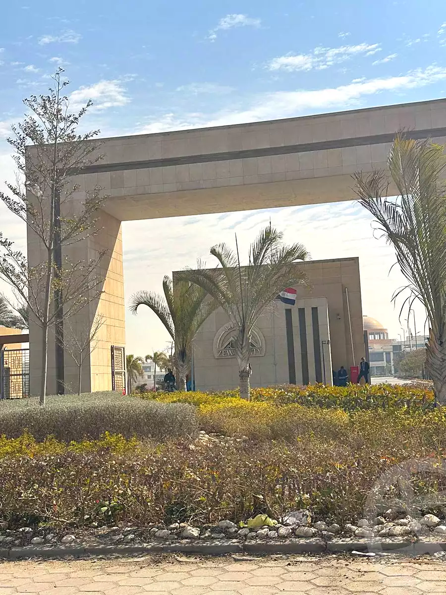 https://aqarmap.com.eg/ar/listing/7371802-for-sale-cairo-6th-of-october-hadaeq-october-golden-square