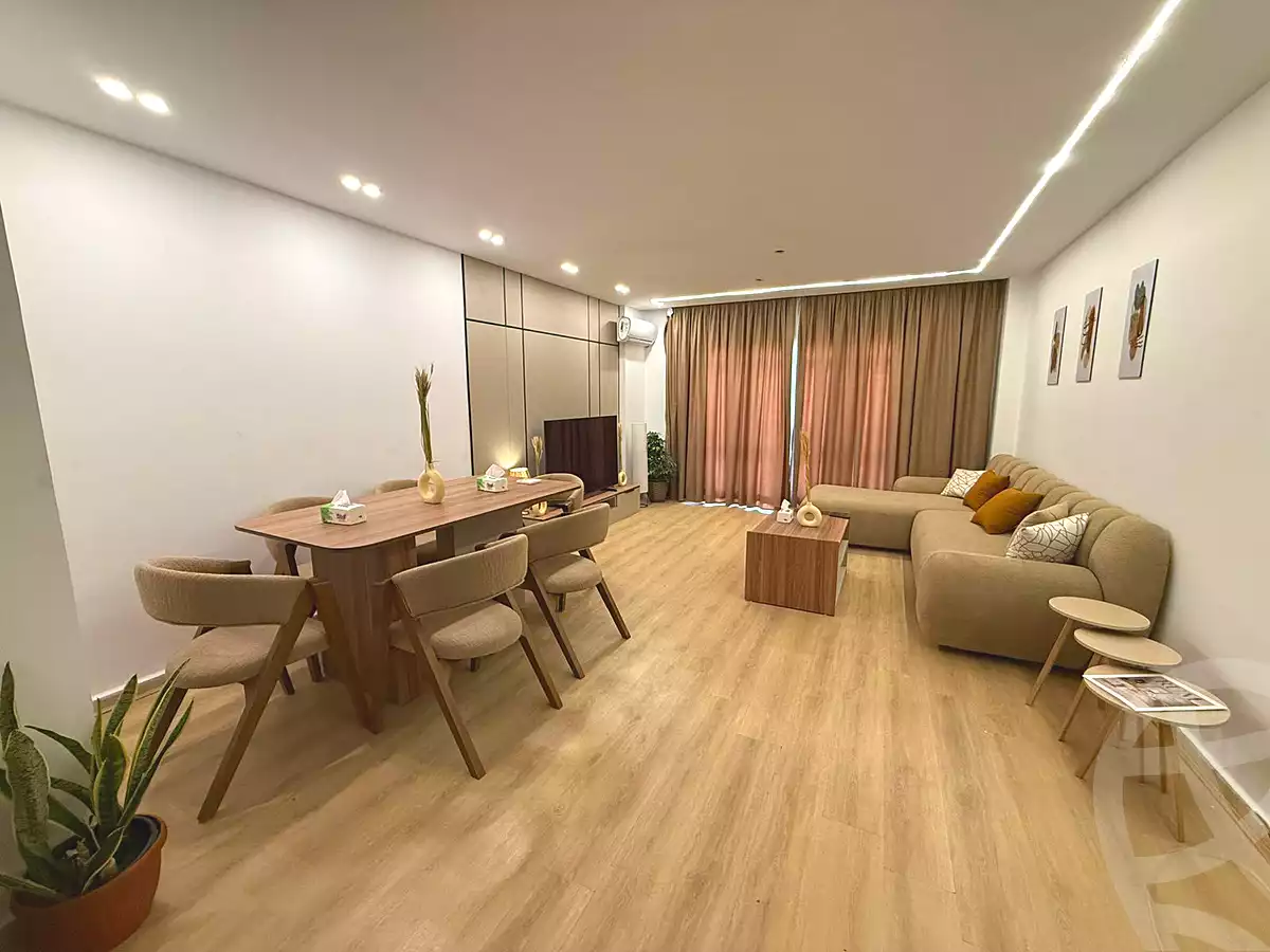 https://aqarmap.com.eg/ar/listing/7372618-for-rent-cairo-new-cairo-lrhb-city-phase-5-talaat-mostafa-st