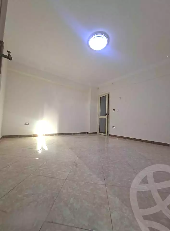 https://aqarmap.com.eg/ar/listing/7372785-for-sale-alexandria-el-asafra-l-sfr-bhry