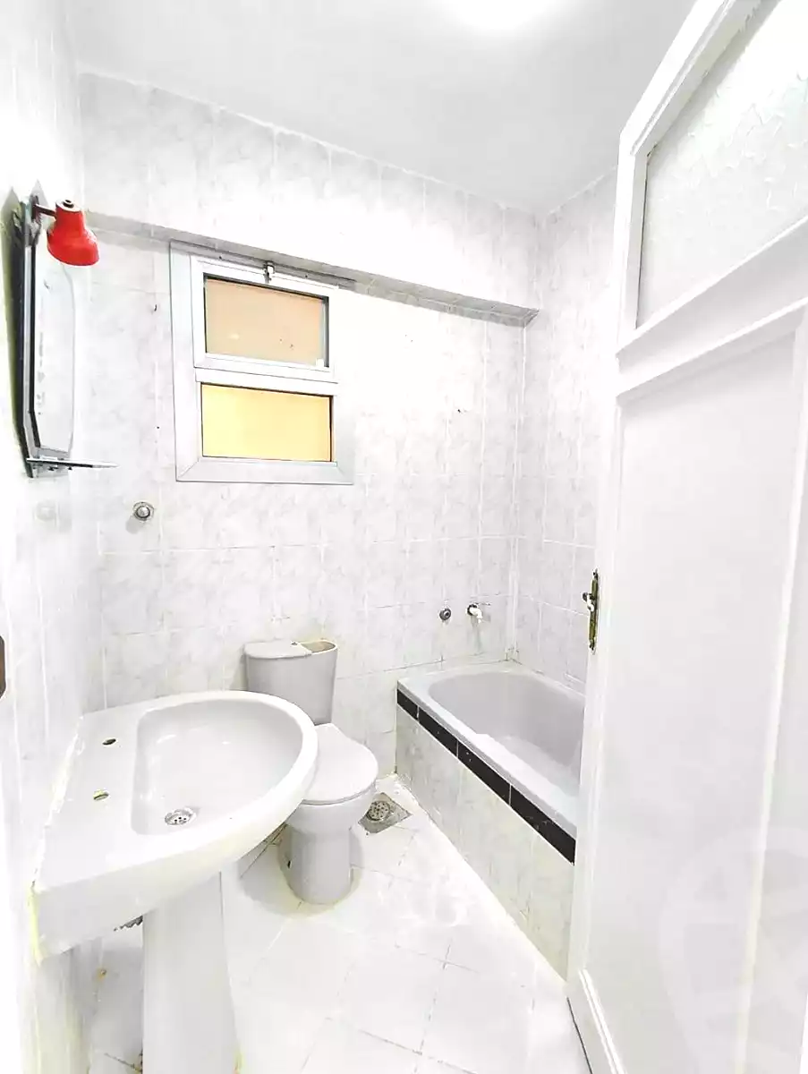 https://aqarmap.com.eg/ar/listing/7372987-for-sale-alexandria-al-agamy-shataa-el-nakheel