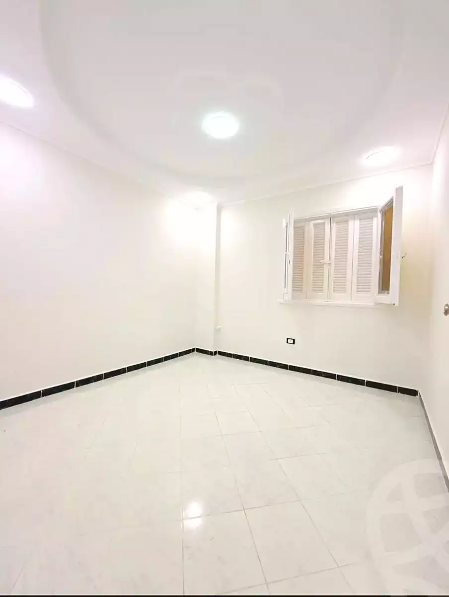 https://aqarmap.com.eg/ar/listing/7373214-for-sale-alexandria-al-agamy-shataa-el-nakheel