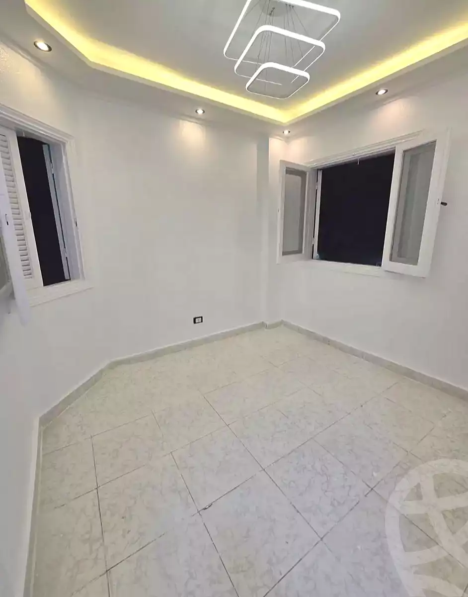 https://aqarmap.com.eg/ar/listing/7373457-for-sale-alexandria-al-agamy-shataa-el-nakheel-street-10