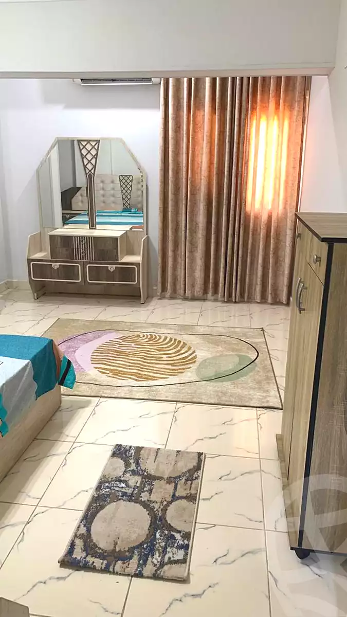 https://aqarmap.com.eg/ar/listing/7373797-for-rent-cairo-new-cairo-first-settlement-mhwr-mstfy-kml