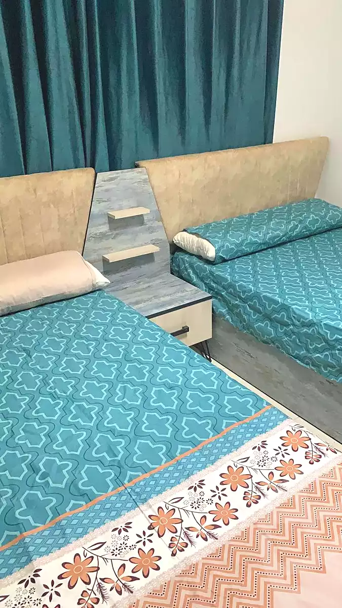 https://aqarmap.com.eg/ar/listing/7373797-for-rent-cairo-new-cairo-first-settlement-mhwr-mstfy-kml