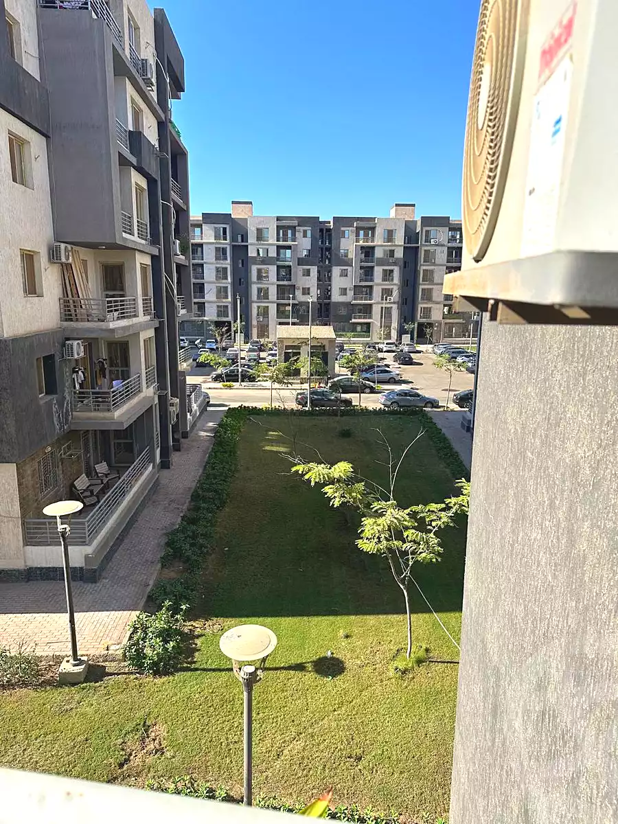 https://aqarmap.com.eg/ar/listing/7373841-for-sale-cairo-6th-of-october-compounds-jn-ktwbr