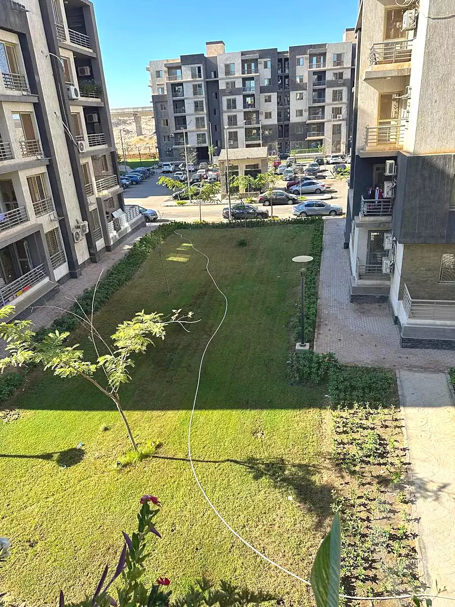 https://aqarmap.com.eg/ar/listing/7373841-for-sale-cairo-6th-of-october-compounds-jn-ktwbr